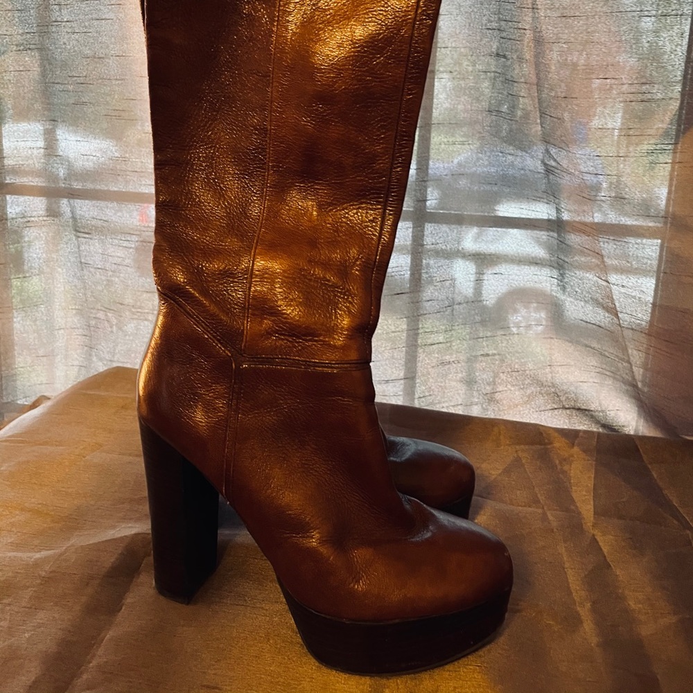 Seventies Vibes Stacked Heel Platform Boots